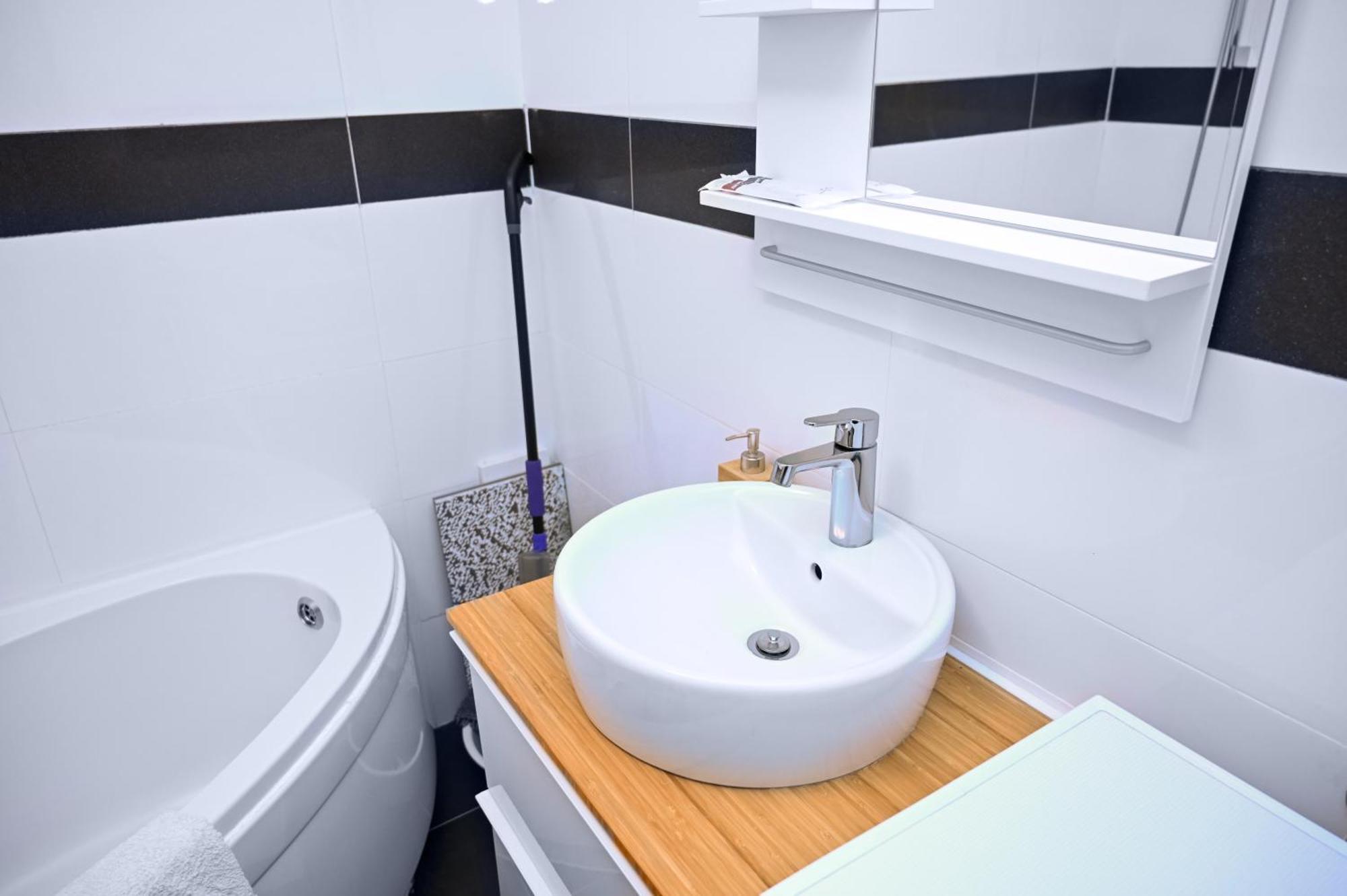 Cozy Donkey - Sporty Lake Apartment, Flexible Check-In, Netflix Zagreb Exterior foto